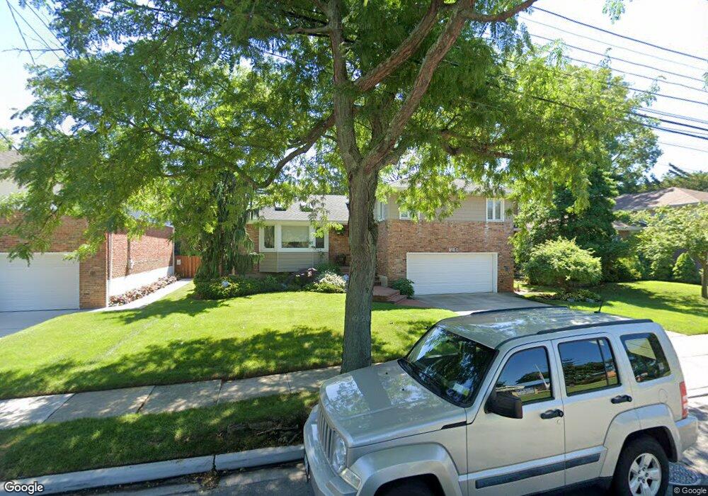 884 Longview Ave, Valley Stream, NY 11581 - photo 1