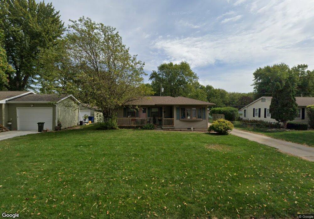 1229 Deloris Dr, Waterloo, IA 50701 - photo 1