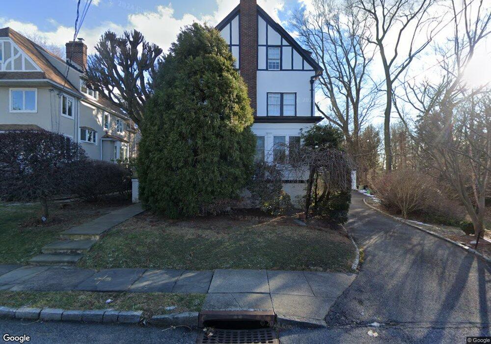 22 Hobart St, Bronxville, NY 10708 - photo 1