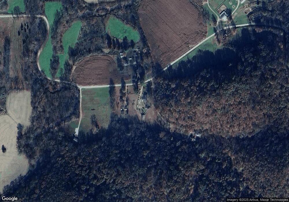 3255 Orchard Rd, Columbus, IN 47201 - photo 1