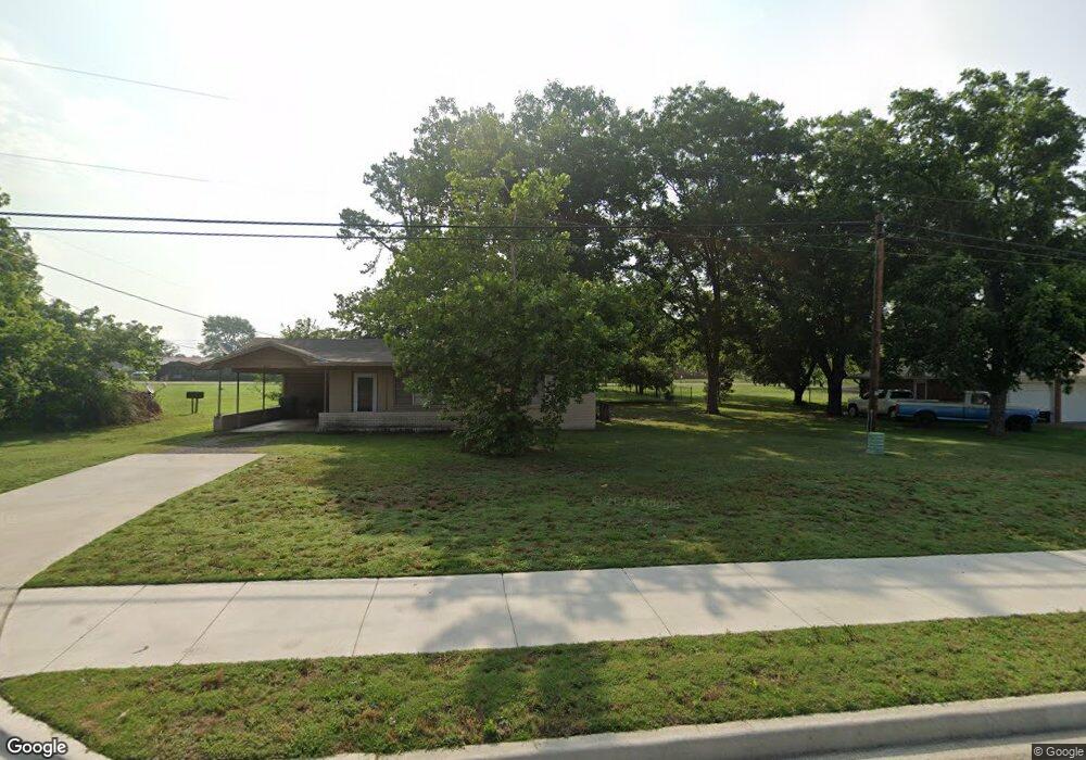 650 N Main St, Springtown, TX 76082 - photo 1