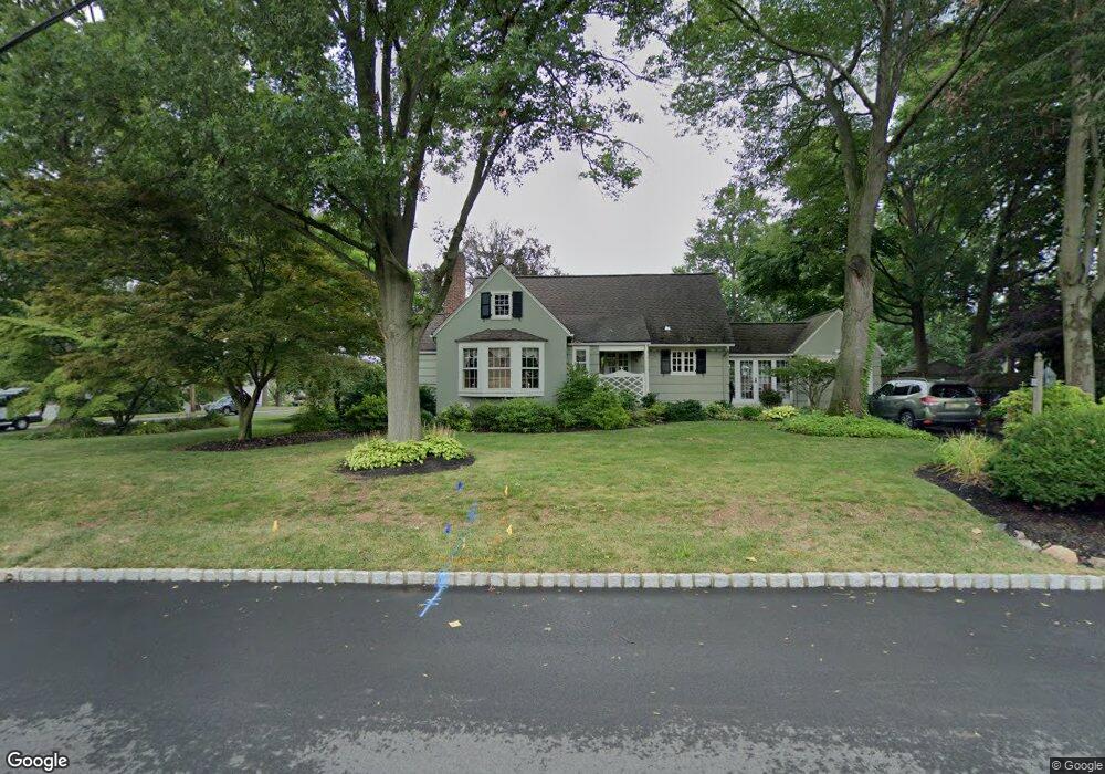 8 Locust Grove Dr, Clark, NJ 07066 - photo 1