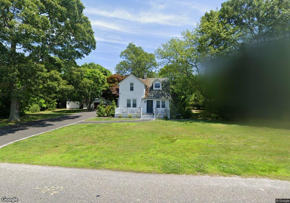 217 Mcconnell Ave, Bayport, NY 11705 - photo 1