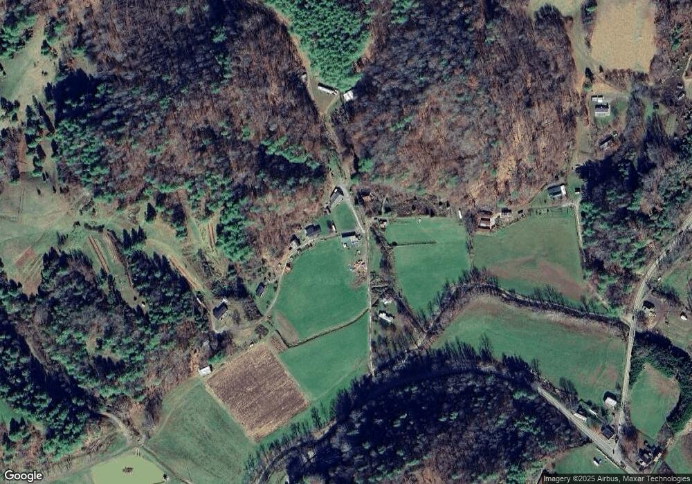 10 Sugarloaf Dr, Burnsville, NC 28714 - photo 1