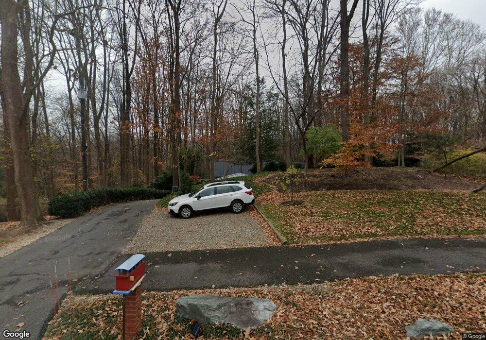 6804 Persimmon Tree Rd, Bethesda, MD 20817 - photo 1