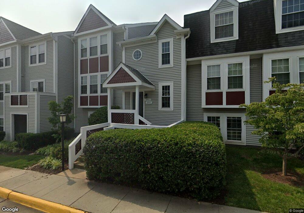 12932 Grays Pointe Rd unit 12932B, Fairfax, VA 22033 - photo 1