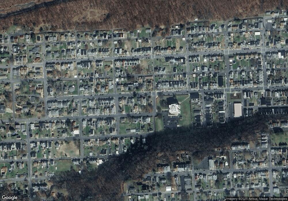 1410 W Arch St, Coal Township, PA 17866 - photo 1