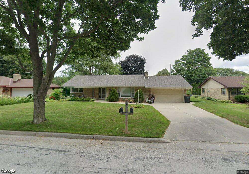 1540 N 118th St, Milwaukee, WI 53226 - photo 1