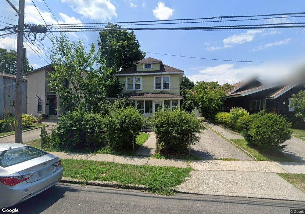 11 Dunwood Rd, Port Washington, NY 11050 - photo 1