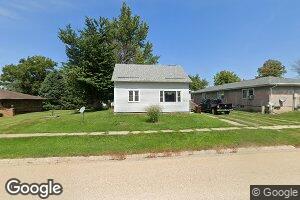 603 3rd St SW, State Center, IA 50247