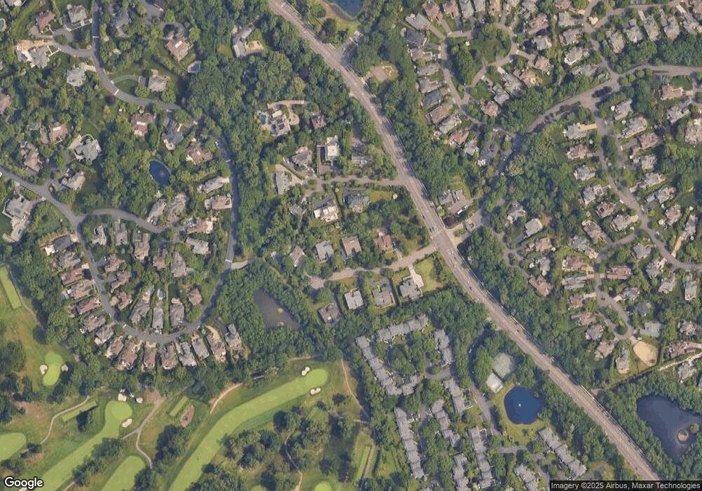 3 Folie Ct, Manhasset, NY 11030 - photo 1