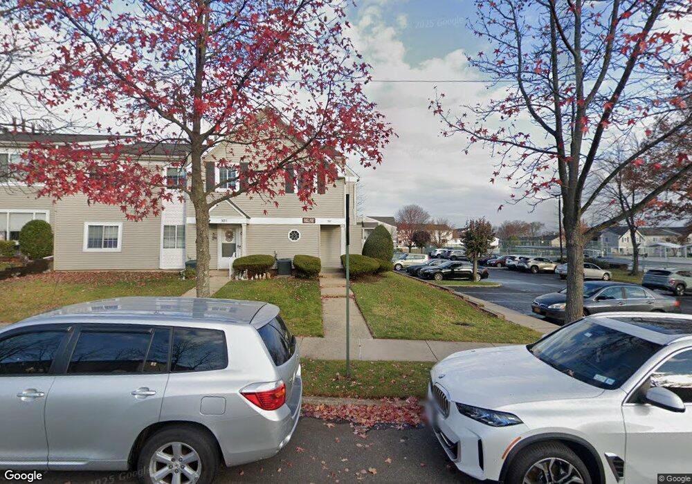 657 Correll Ave unit 206, Staten Island, NY 10309 - photo 1