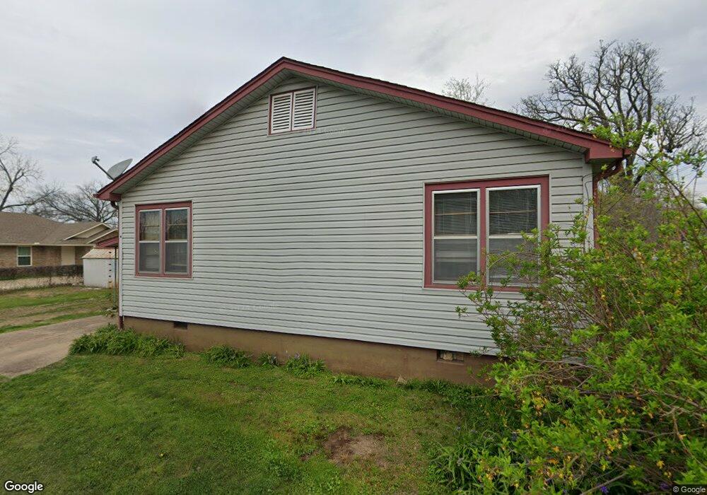 415 N Oak Ave, Tahlequah, OK 74464 - photo 1