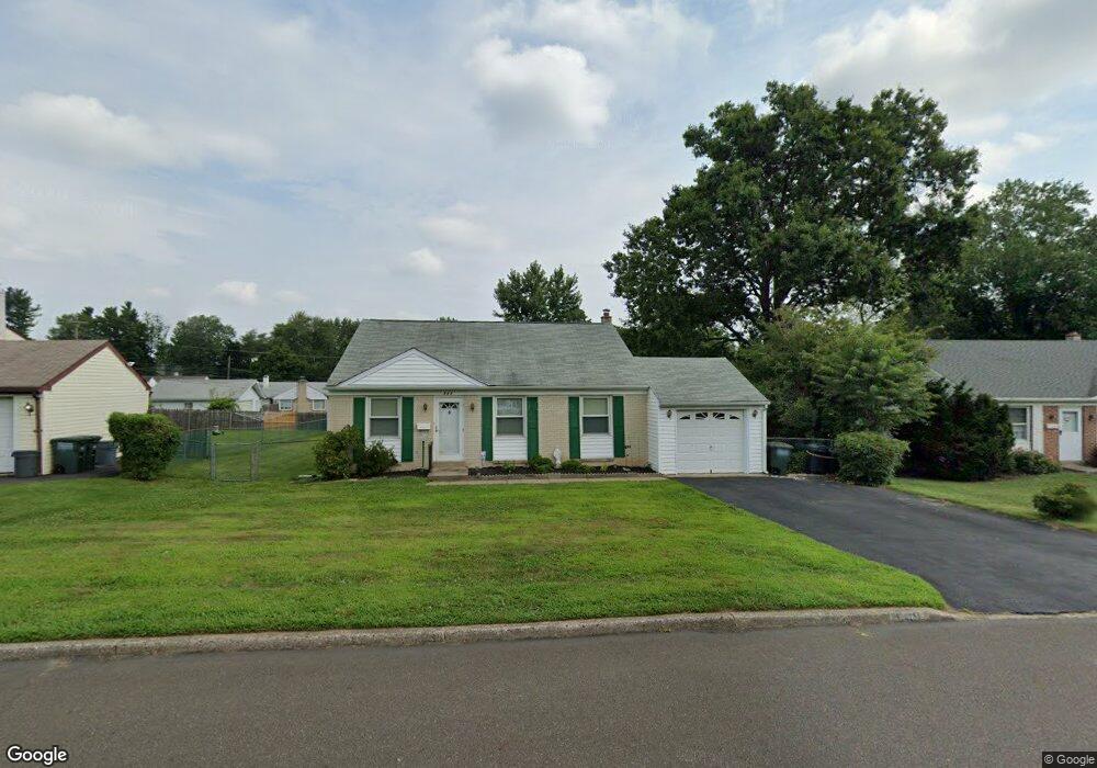 949 Jeffrey Dr, Southampton, PA 18966 - photo 1