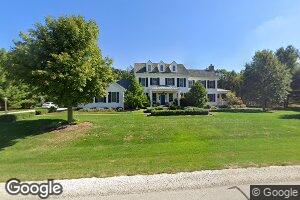 180 N Fieldstone Rd, Delafield, WI 53018