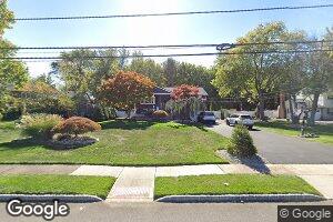 5 Chaucer Rd, Manalapan, NJ 07726