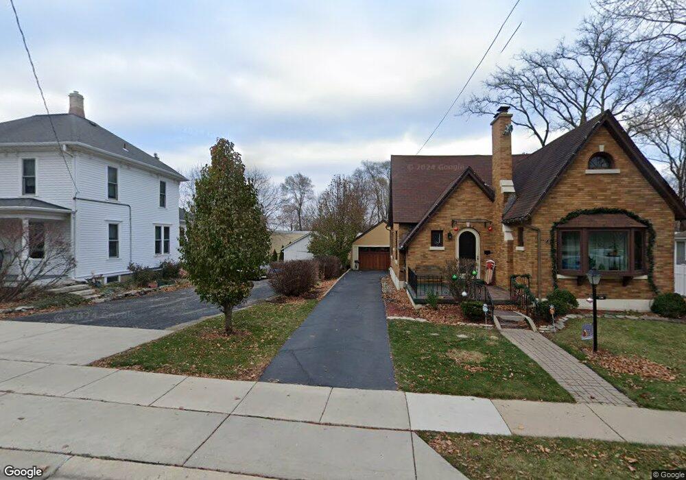 609 S Main St, Algonquin, IL 60102 - photo 1