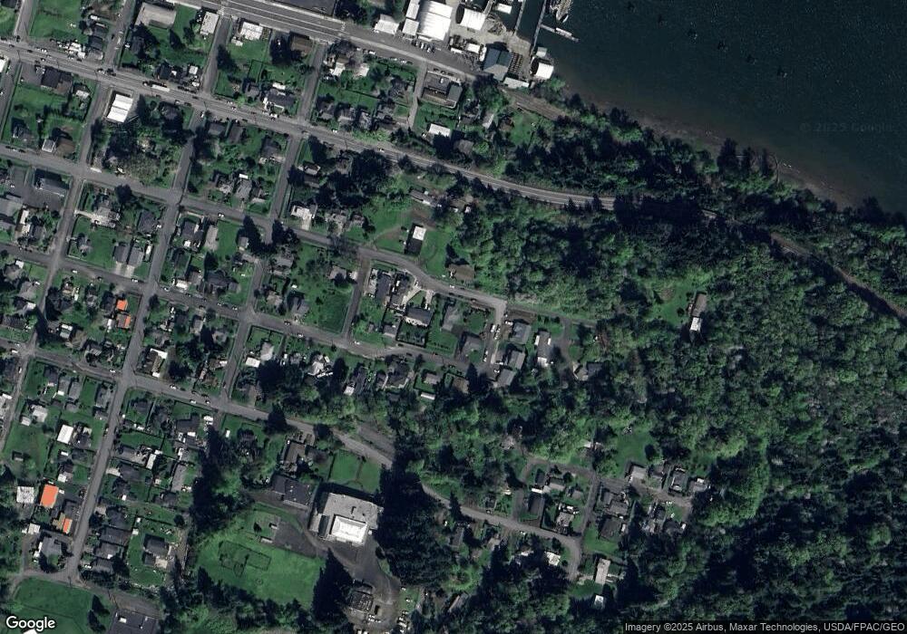 624 E C St, Rainier, OR 97048 - photo 1