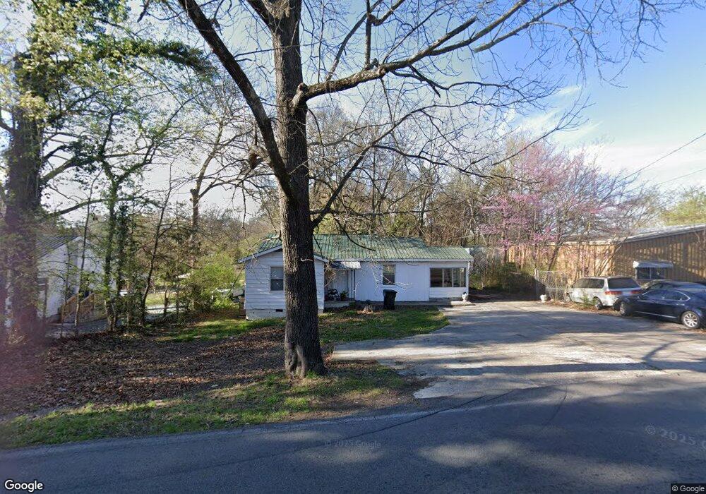 310 Lakeview Dr, Rossville, GA 30741 - photo 1