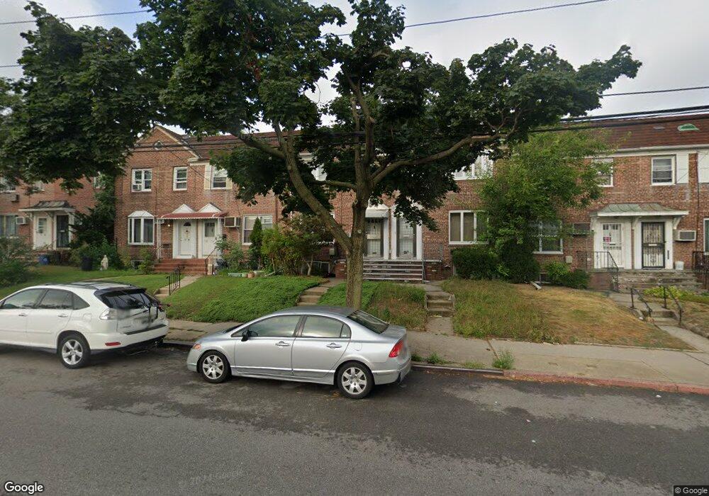 7524 Utopia Pkwy, Fresh Meadows, NY 11366 - photo 1