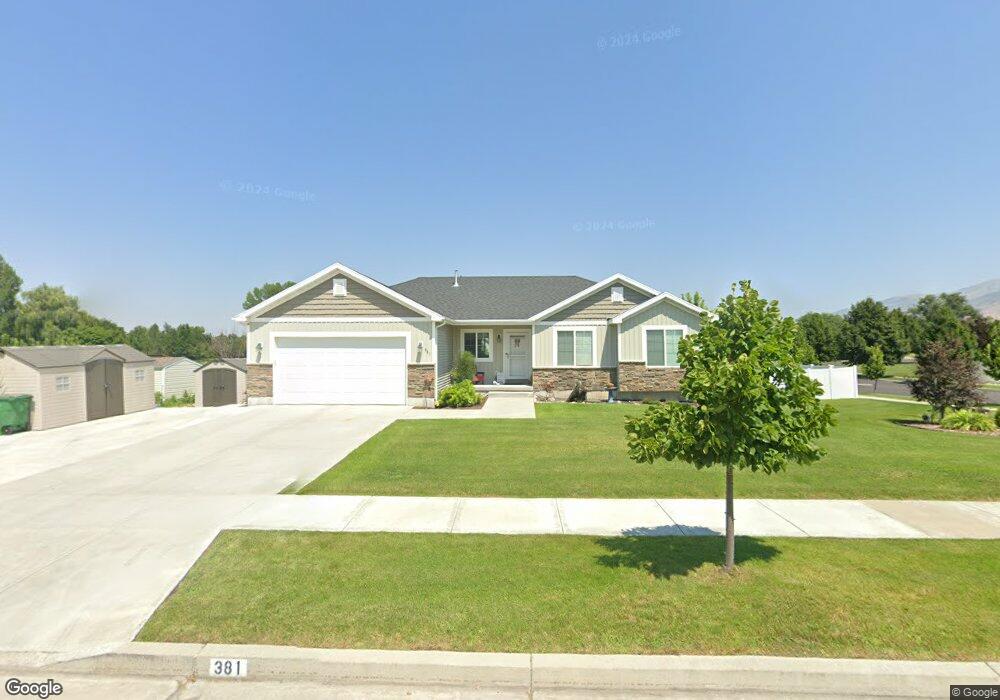 381 E 400 S, Hyrum, UT 84319 - photo 1