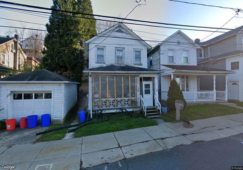 209 E Spring St, Nanticoke, PA 18634 - photo 1