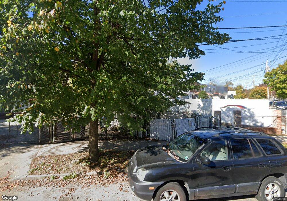 11836 155th St, Jamaica, NY 11434 - photo 1