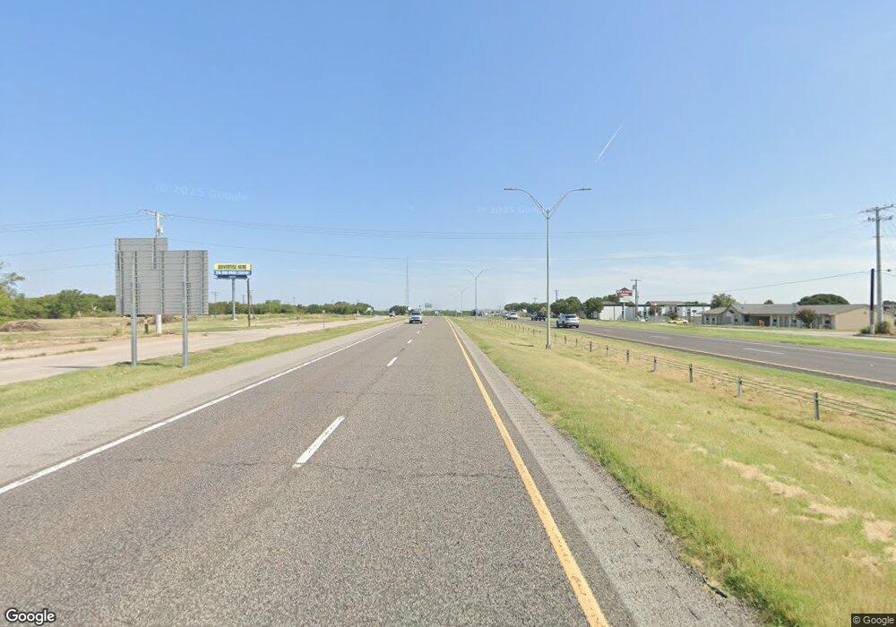 3623 S Interstate 35, Gainesville, TX 76240 - photo 1
