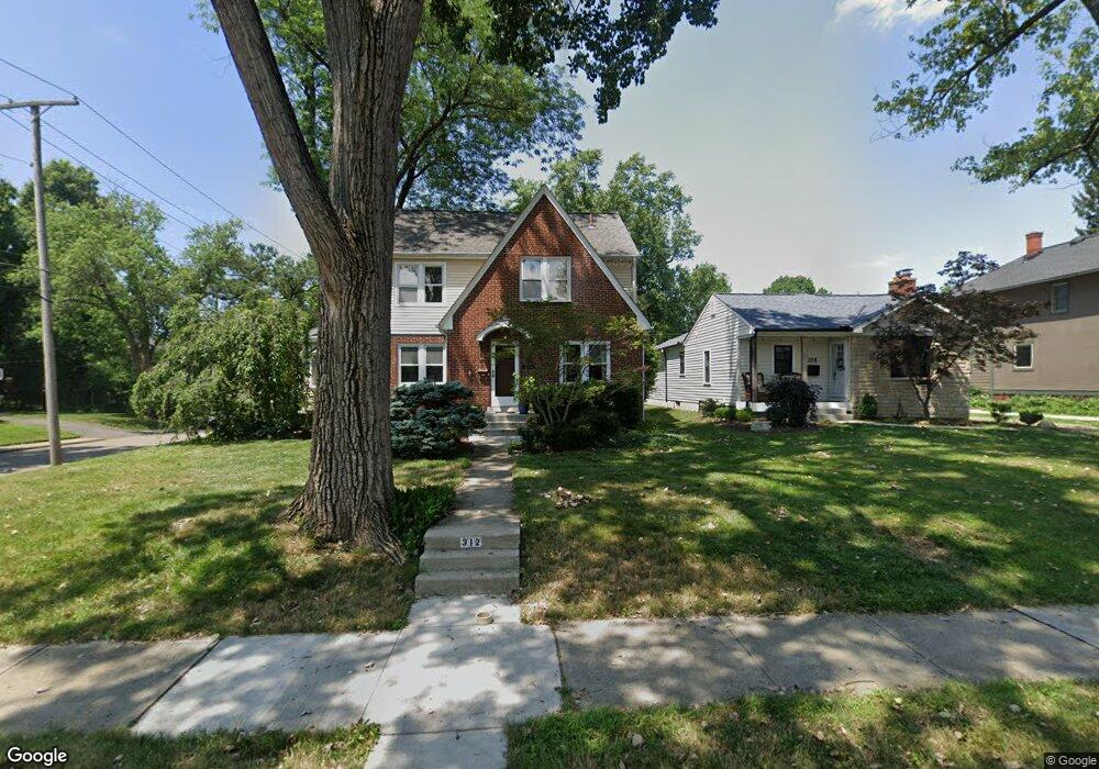 312 E Dunedin Rd, Columbus, OH 43214 - photo 1