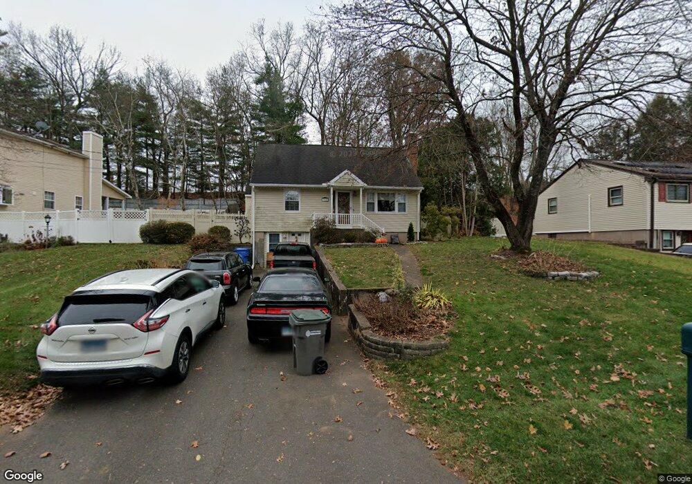 324 Lydall St, Manchester, CT 06042 - photo 1