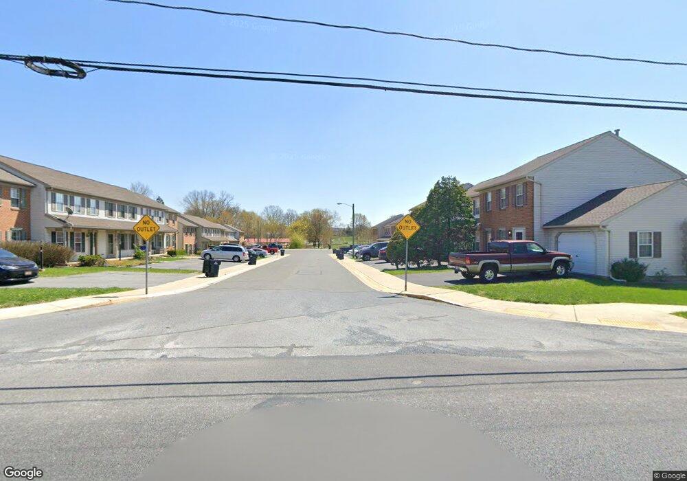 525 E Main St, New Holland, PA 17557 - photo 1