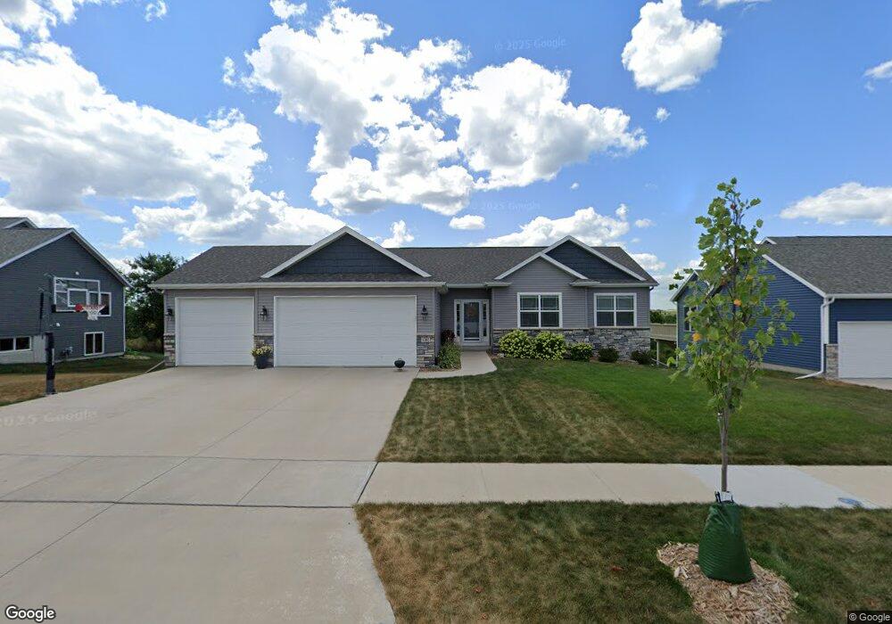 1202 Black Granite Rd NW, Cedar Rapids, IA 52405 - photo 1