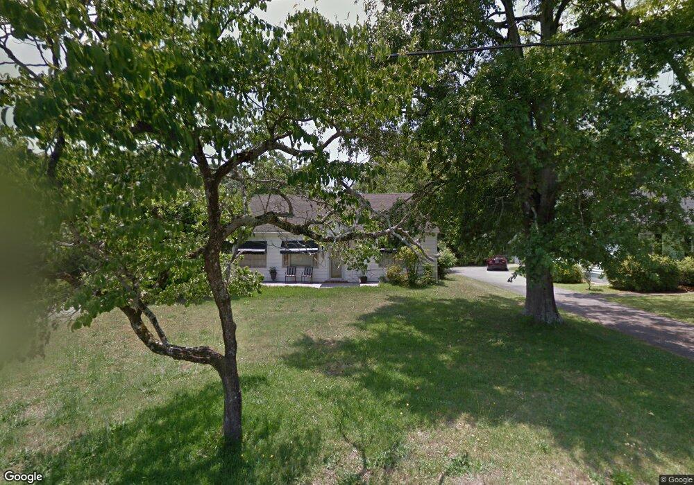 126 W New St, Winder, GA 30680 - photo 1