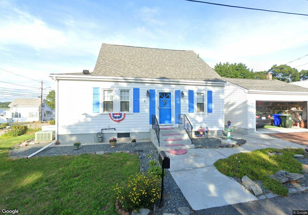 1 Hawthorne Ave, Bristol, RI 02809 - photo 1