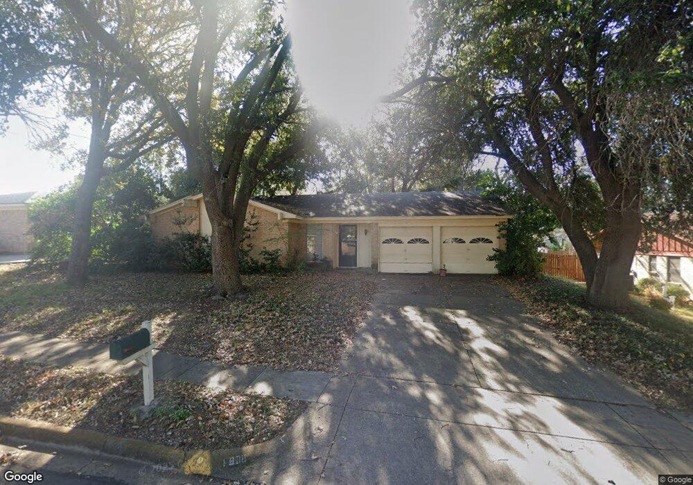 1800 Knoxville Dr, Bedford, TX 76022 - photo 1