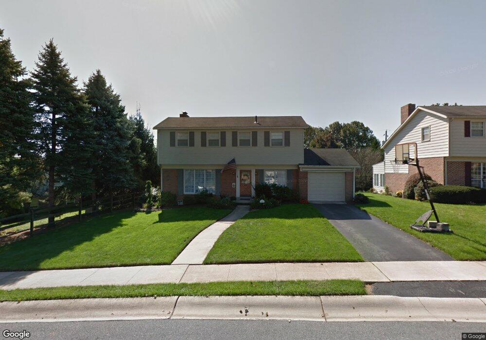 902 Ivy Ln, Reading, PA 19610 - photo 1