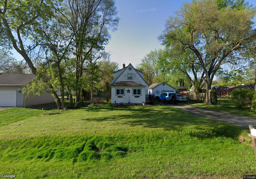 1102 Washington Dr, Flint, MI 48507 - photo 1