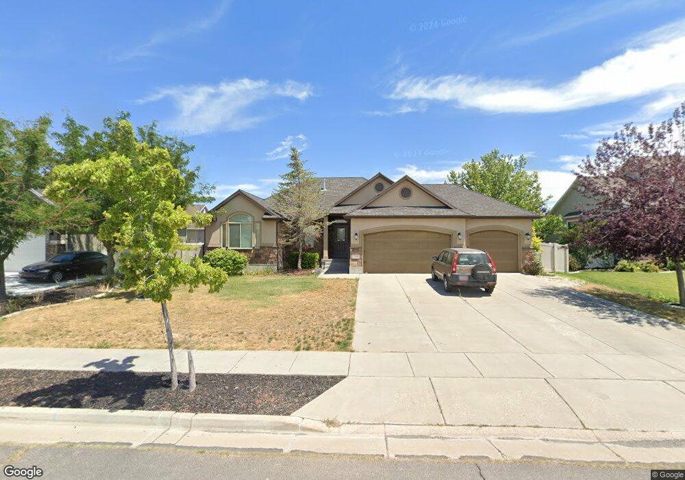 2368 N Cranefield Rd, Clearfield, UT 84015 - photo 1