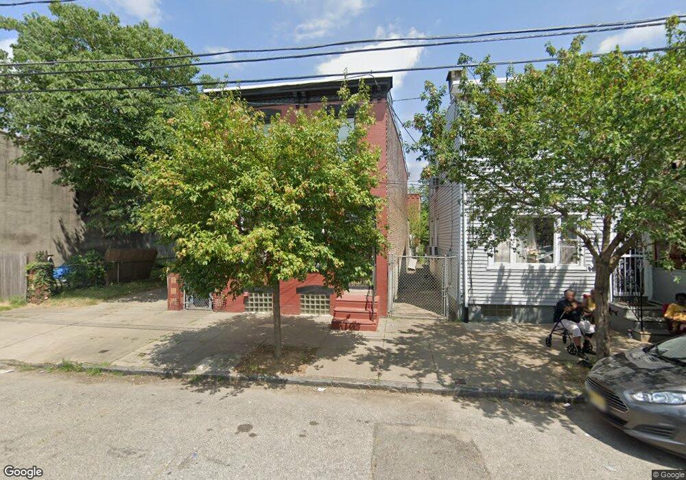 711 Walnut St, Camden, NJ 08103 - photo 1