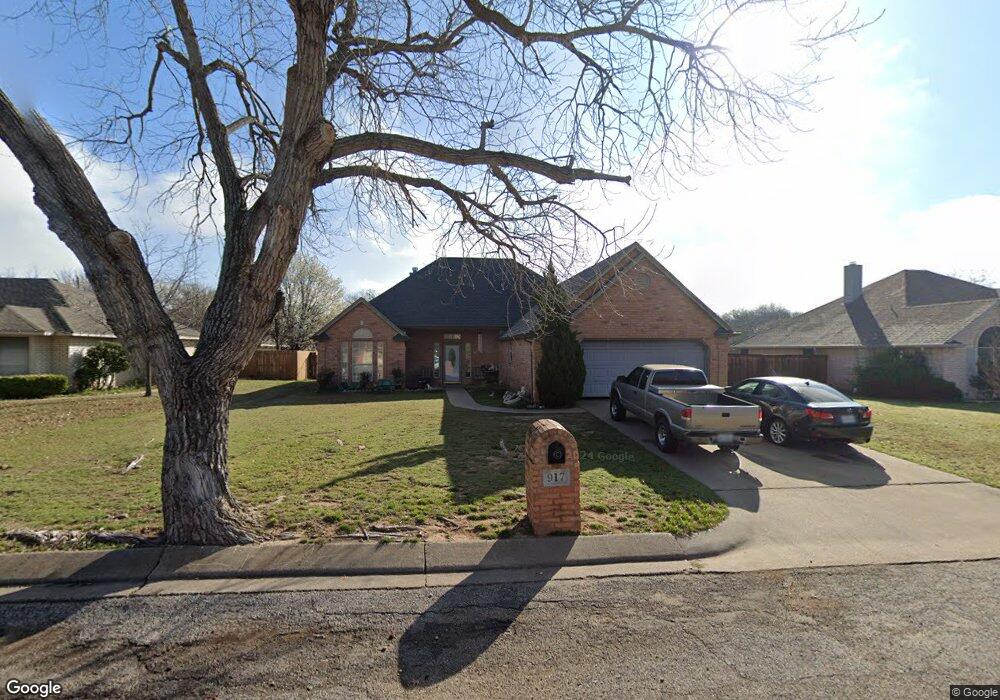 917 Sylvia St, Weatherford, TX 76086 - photo 1