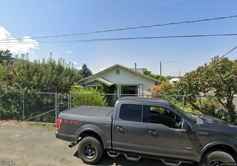 512 NW Bridge St, John Day, OR 97845 - photo 1