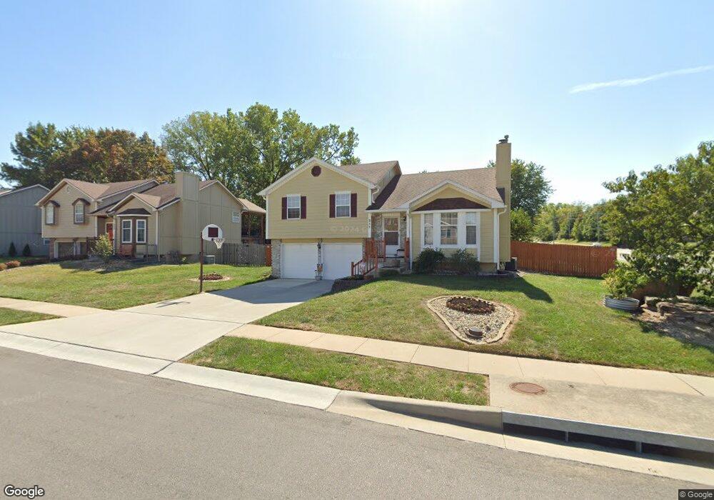 311 W Calico Dr, Raymore, MO 64083 - photo 1