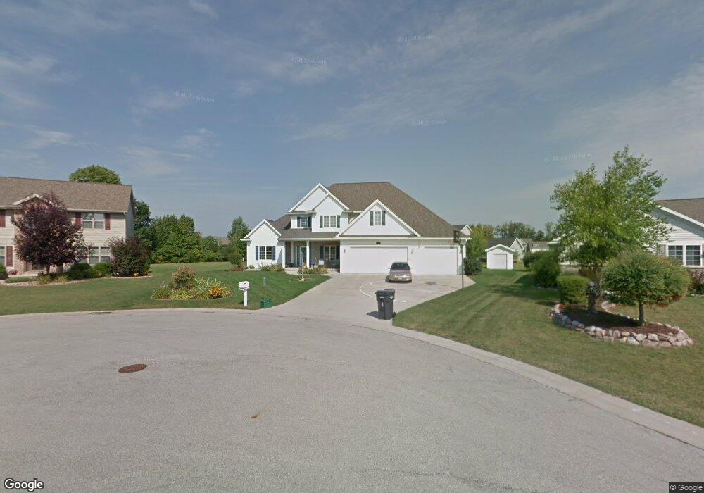 W5986 Easter Lily Dr, Appleton, WI 54915 - photo 1