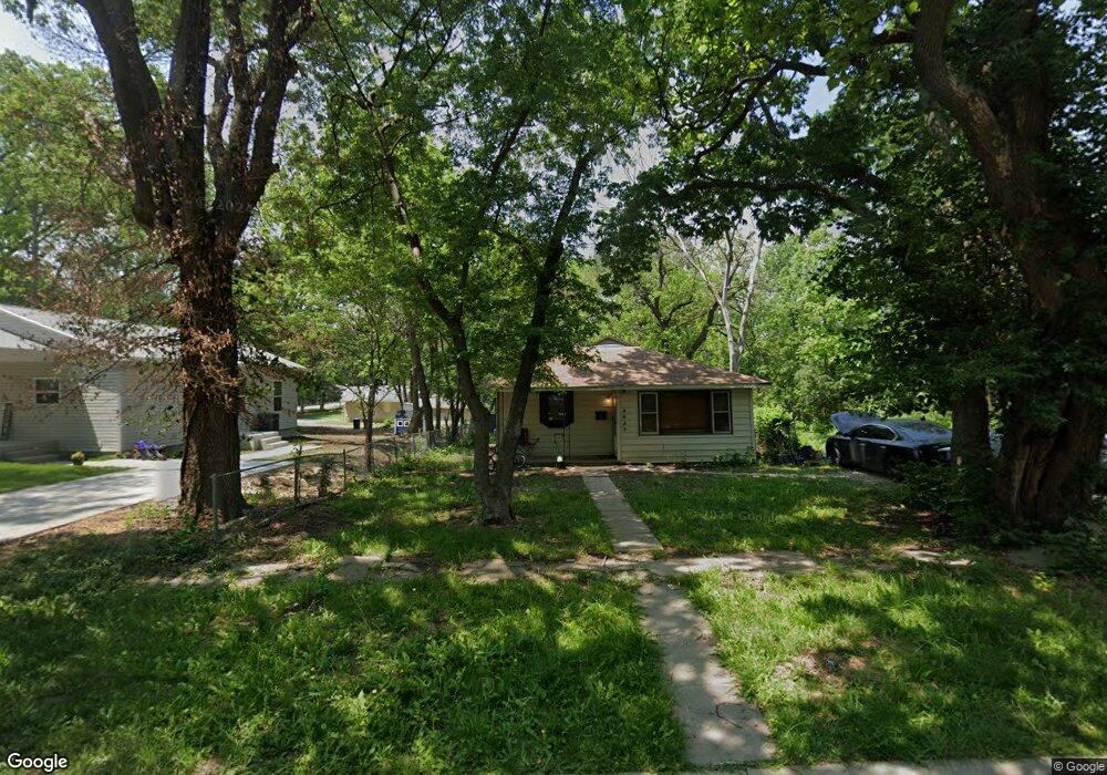 2623 SW Clay St, Topeka, KS 66611 - photo 1