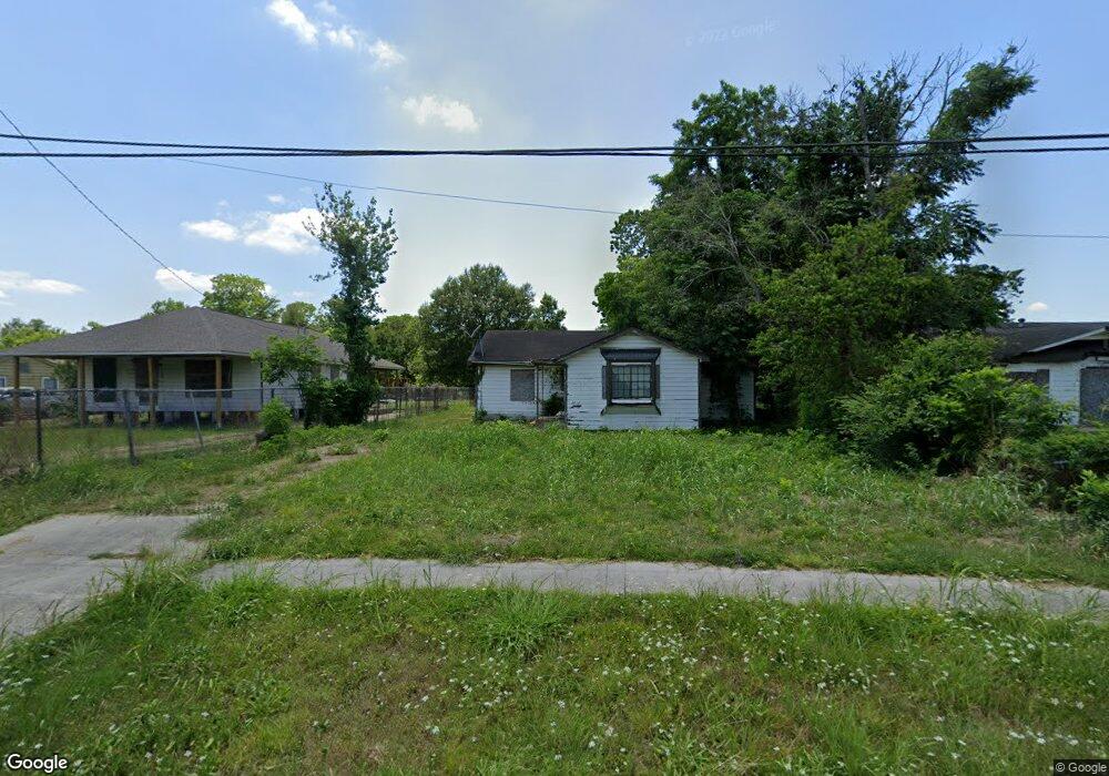 5213 Pickfair St, Houston, TX 77026 - photo 1