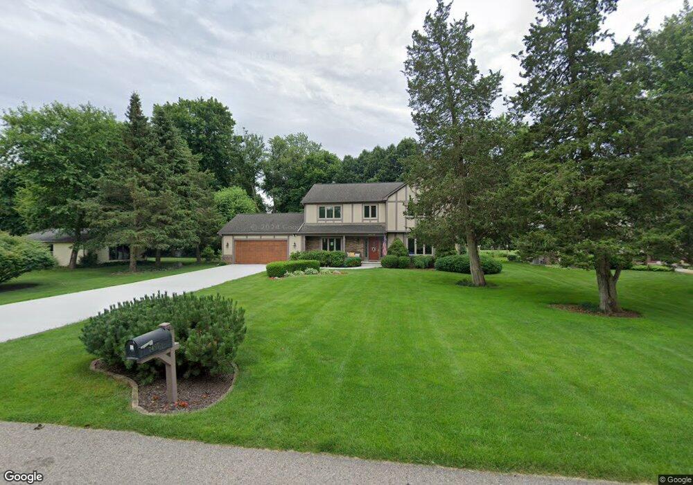 7401 Buckthorn Dr, West Bloomfield, MI 48324 - photo 1