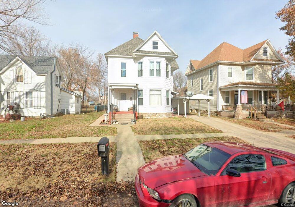 1805 Clark Ave, Parsons, KS 67357 - photo 1