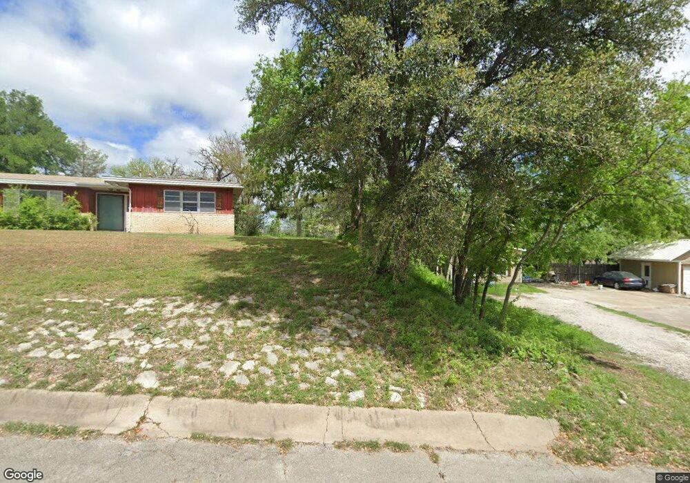 106 W Ridge St, Weatherford, TX 76086 - photo 1