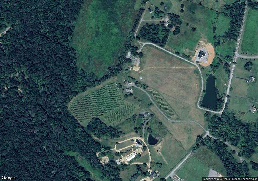 18105 Tranquility Rd, Purcellville, VA 20132 - photo 1