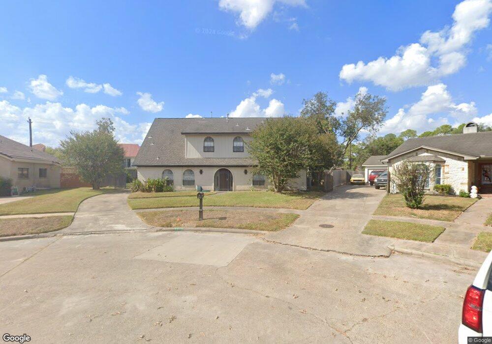8019 Wray Ct, Houston, TX 77088 - photo 1